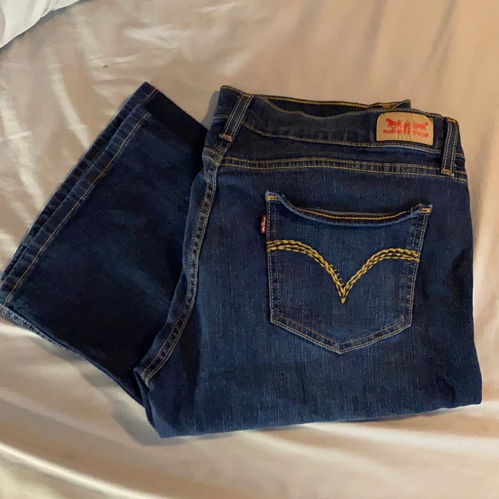 Levi’s 524 super low flare